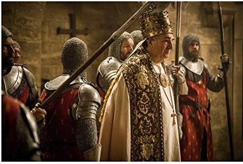 Knightfall Jim Carter Diğer Oyuncularla Papa Boniface VIII rolünde 8 x 10 inç Fotoğraf